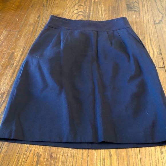 Banana Republic size 2 skirt with pockets 🖤 - Picture 1 of 5